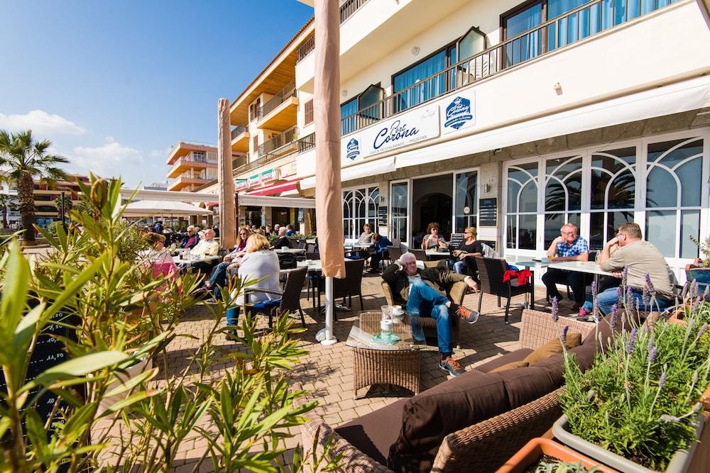 Hostal Port Corona Cala Ratjada  Exterior photo